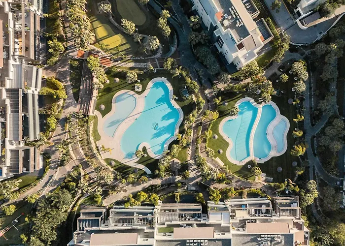 Hoyo 100 Views Terrace Pools Estepona