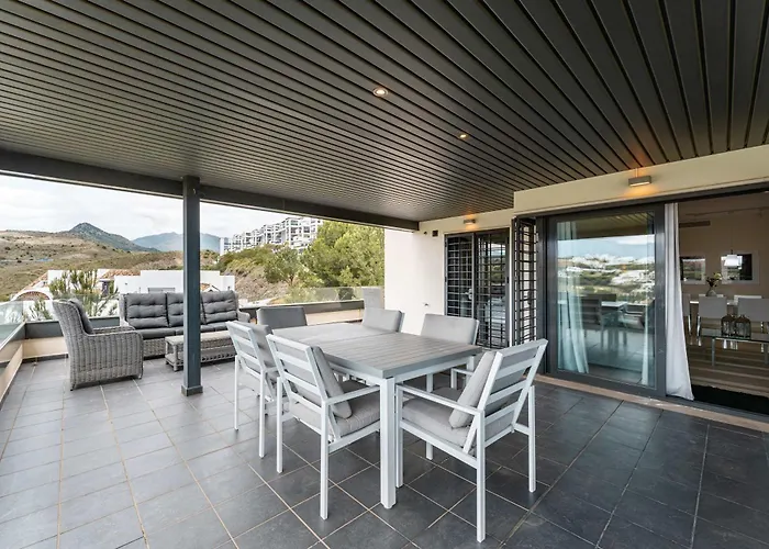 Hoyo 100 Views Terrace Pools